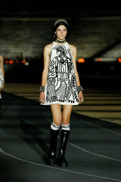 Look 66